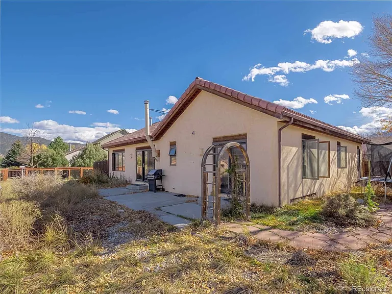 244 Mesa Ct — Photo 22