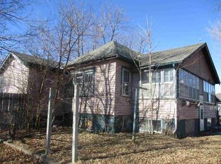 305 Labarre St, Gibbon, NE 68840