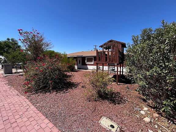 4th image of 534 N Ironwood
