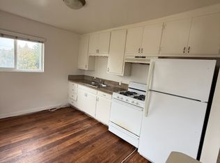 404 S H St APT E, Lompoc, CA 93436