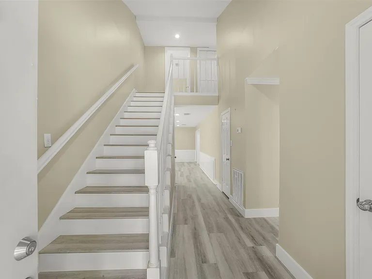 4138 Club Valley Dr — Photo 5