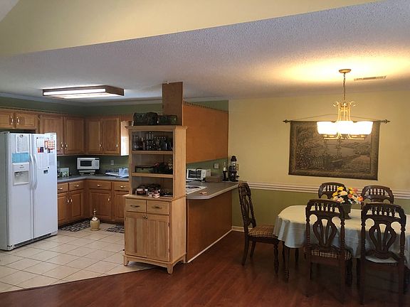 2nd image of 702 Deerfield Dr