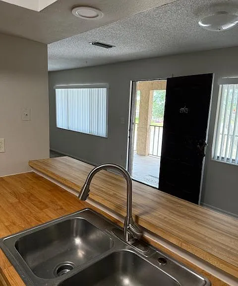 4124 Mount Vernon Ave — Photo 3