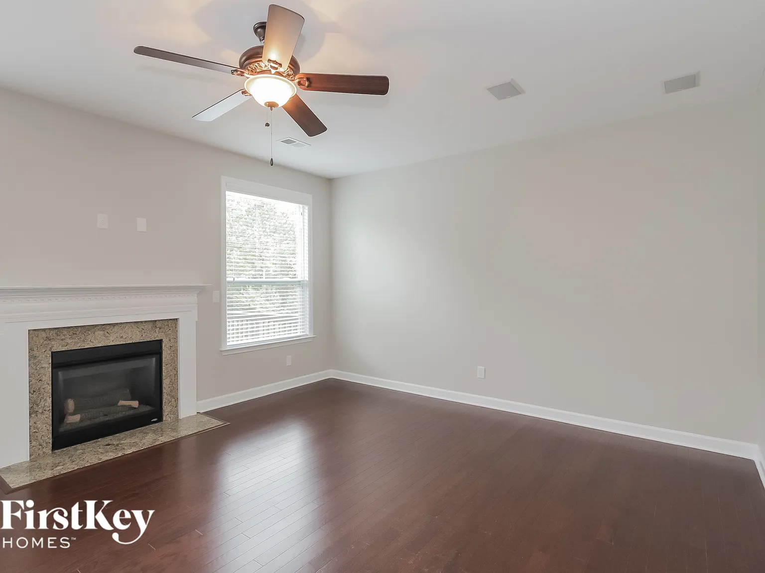 3 bed, 2.5 bath, 2502 sqft, $2,945 — Photo 3