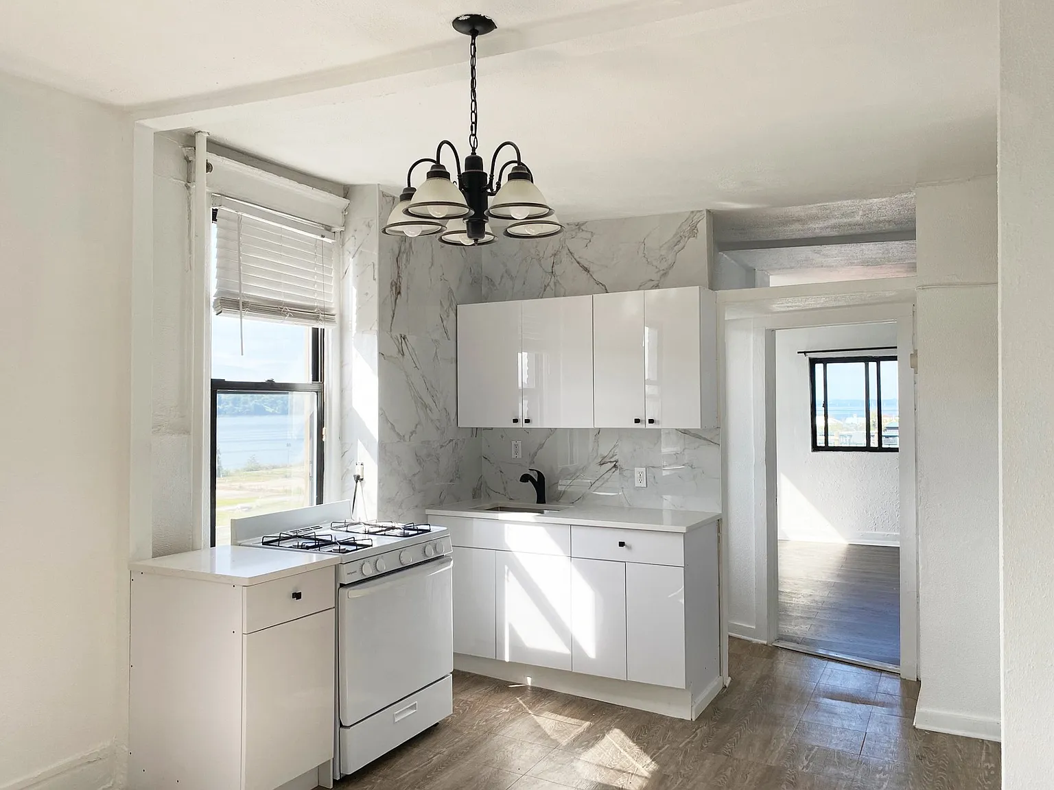 1 bed, 500 sqft, $2,250 — Photo 2