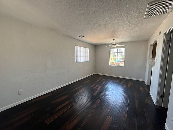 3rd image of 4415-4420 N 8th Ave #4415-09
