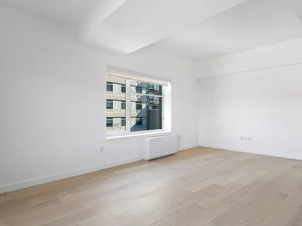 445 Gerard Avenue 445227 image 3 of 21