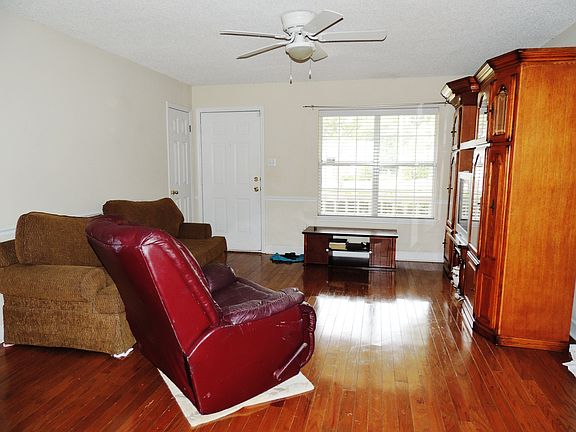 2nd image of 199 Starksville Ave S
