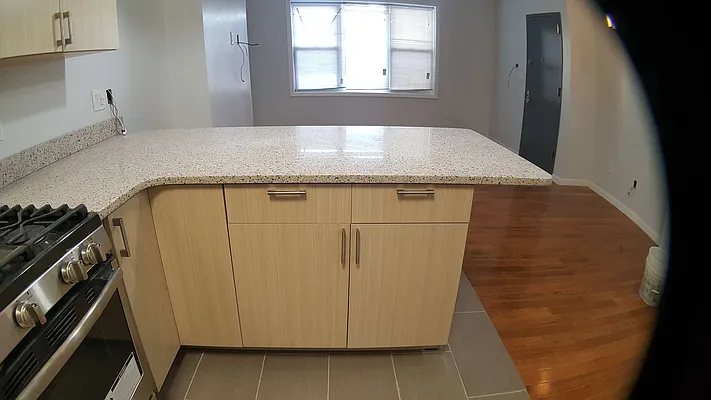 Rented by Sprint Realty | media 3