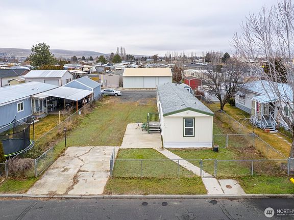 2nd image of 463 8th Avenue SE