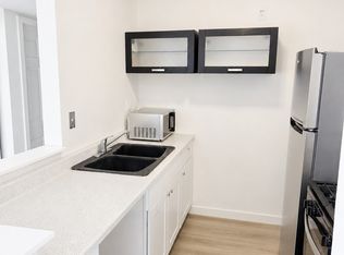 18620 Hatteras St Unit 271, Tarzana, CA 91356