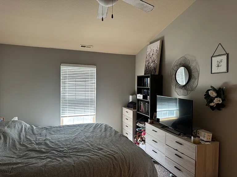 15315 Townsend Ave — Photo 6