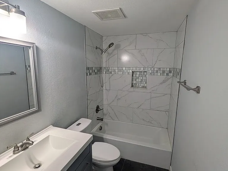 837 E 17th Ave #3L — Photo 15