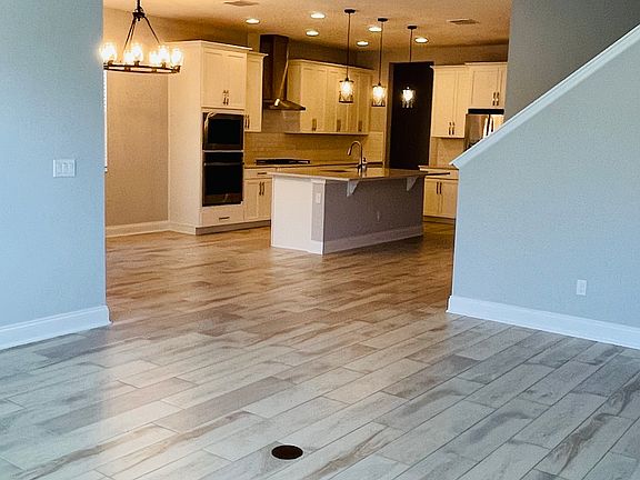 5th image of 940 Hull Island Dr