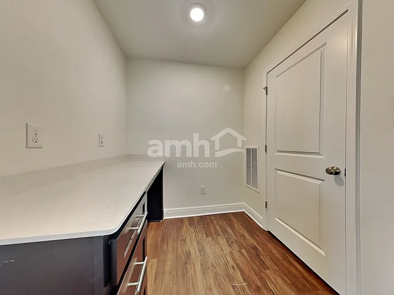 27537 Saint Andrews Ave — Photo 12
