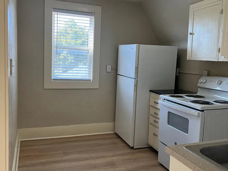 214.5 Fairfield Ave #2145 — Photo 3