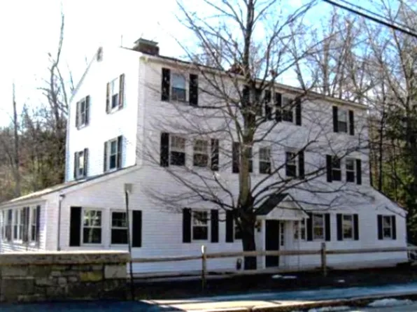 404 Union St #4, Peterborough, NH 03458