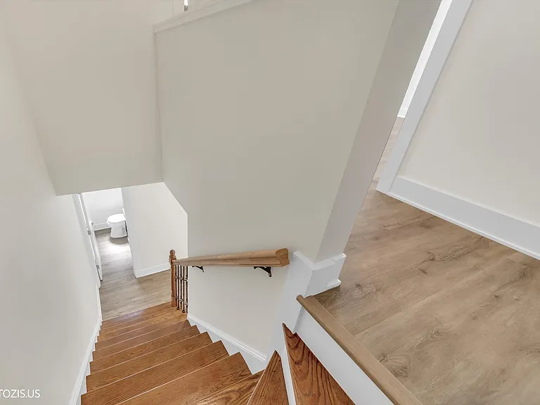 803 Brummel St — Photo 22