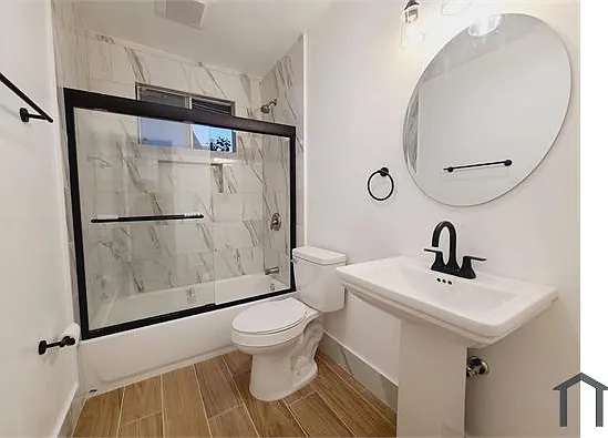234 S Normandie Ave #4 — Photo 8