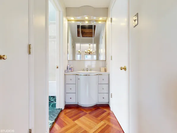 3832 Lyme Avenue image 14 of 29