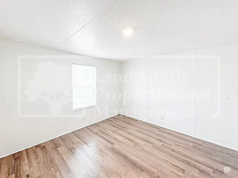 1165 Meadow Lawn St — Photo 8