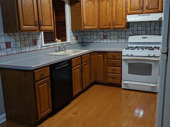 2nd image of 1018 Lundvall Ave