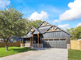 3214 NW Loraine St, Fort Worth, TX 76106