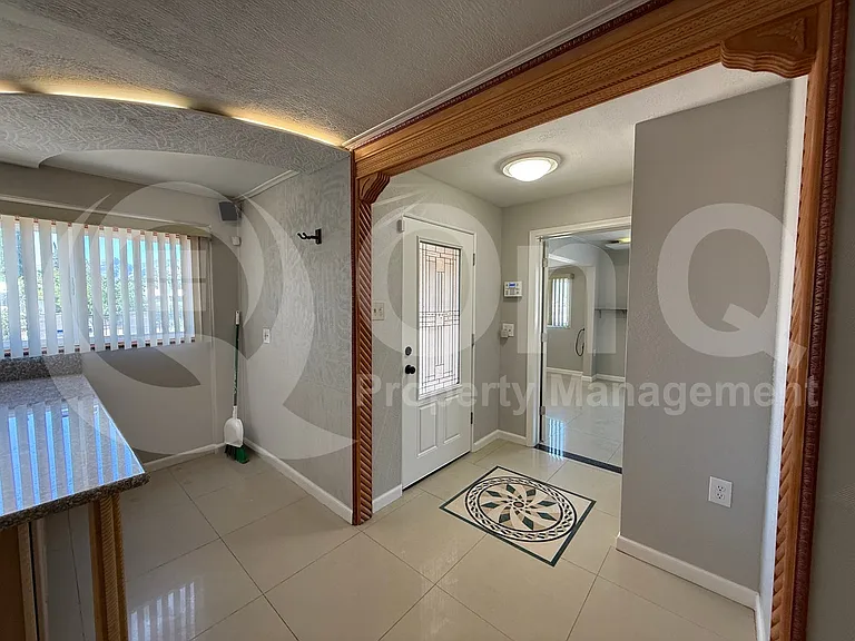 3838 E Seneca St — Photo 12
