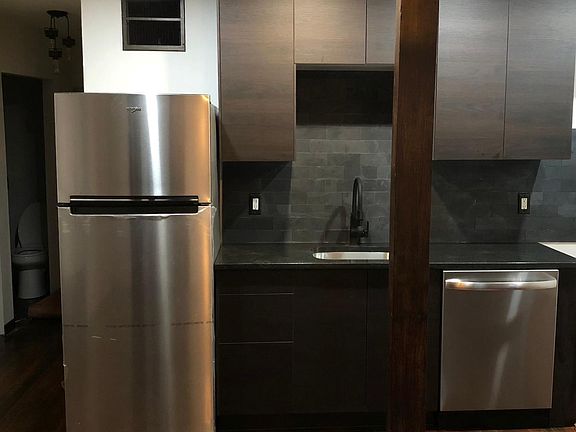 5th image of 6639 N Greenview Ave #3