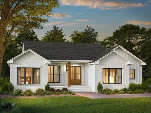 421 Bauskett St, Edgefield, SC 29824