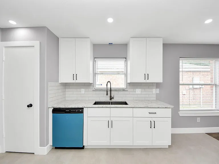 24027 Pinecreek Point — Photo 14