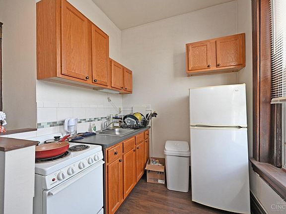 5th image of 2334 W Clifton Ave