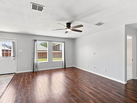 5th image of 1217 Bellevue Dr