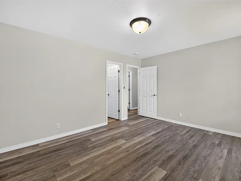 415 E 149th St S — Photo 19
