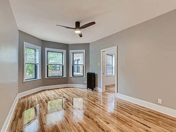 3rd image of 637 W Cornelia Ave #16851048