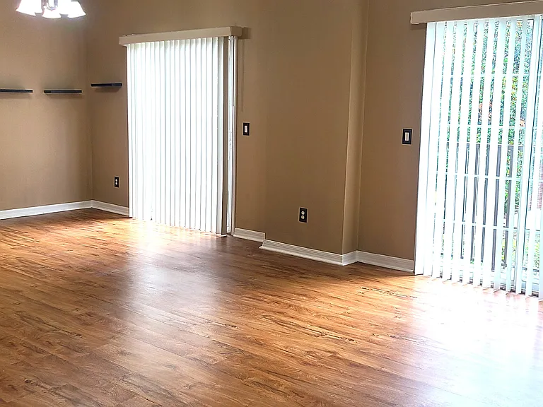 3511 Pine Oak Trl — Photo 17