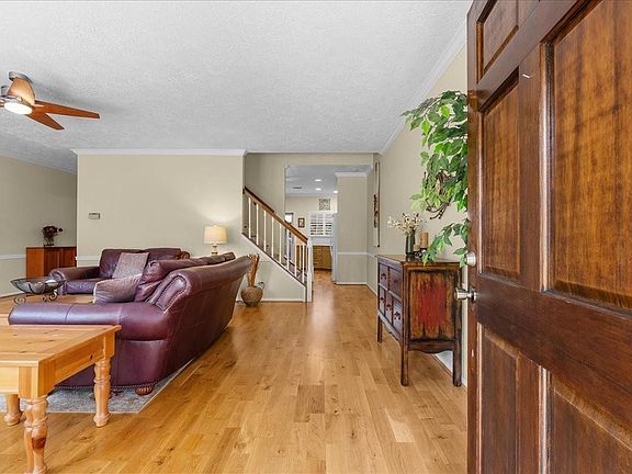 5th image of 2242 Gemini St