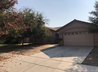 14233 W C St, Kerman, CA 93630