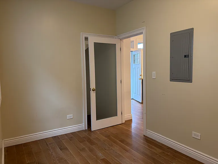 2821 N Springfield Ave #2 — Photo 38