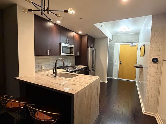 3rd image of 321 10th Ave Unit 1305