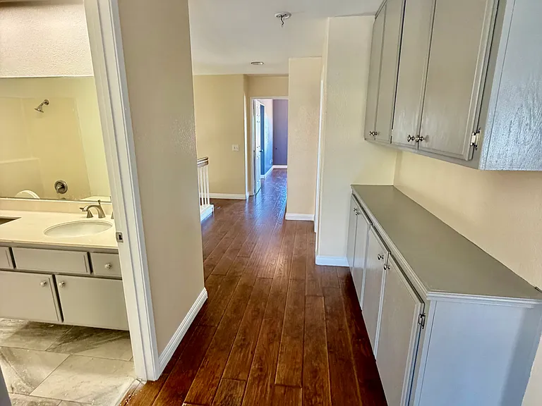 21325 Marston Ct — Photo 10