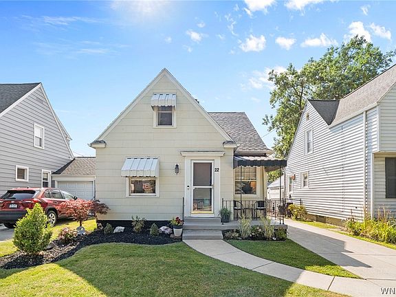 3rd image of 22 Coburg St