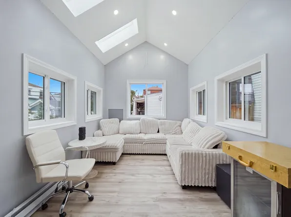 74 Leonard St, Dorchester, MA 02122
