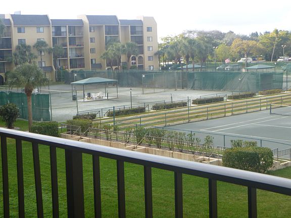 5th image of 2794 Tennis Club Dr APT 305
