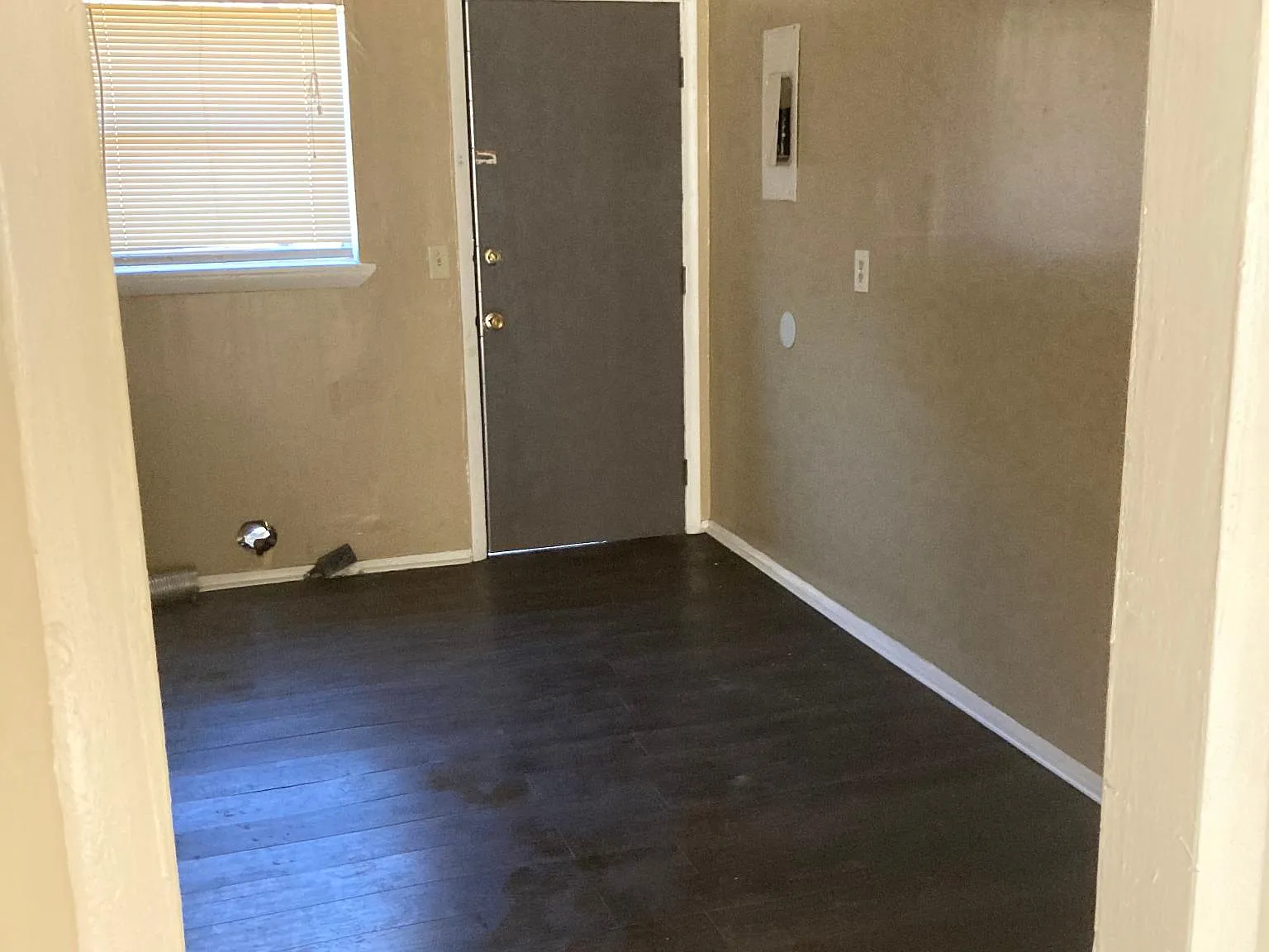 7732 Rugby Ave — Photo 2