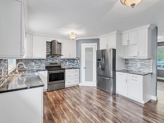 2nd image of 61314 Range Road 463 #405