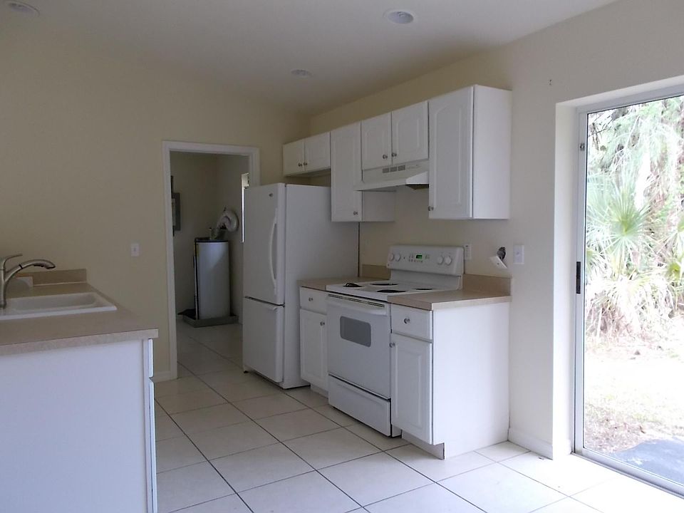 2nd image of 660 10th Ave NE