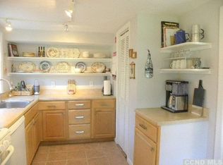 19 Village Dr, Saugerties, NY 12477