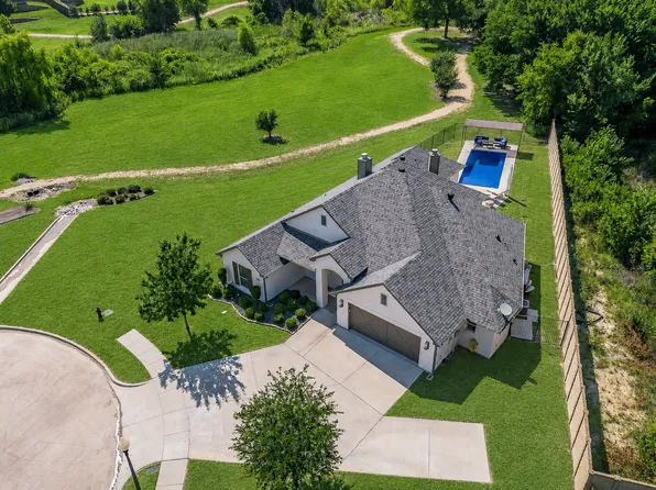 556 Sagebrush Ct, Aledo, TX 76008