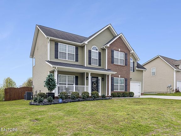 4th image of 2608 Southwinds Cir